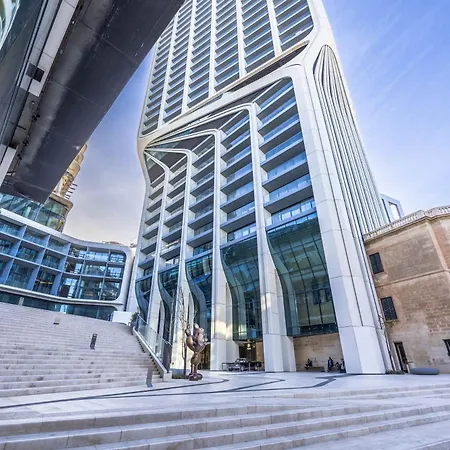 アパート Chic & Cheeky Reside In Malta's Tallest Skyscraper