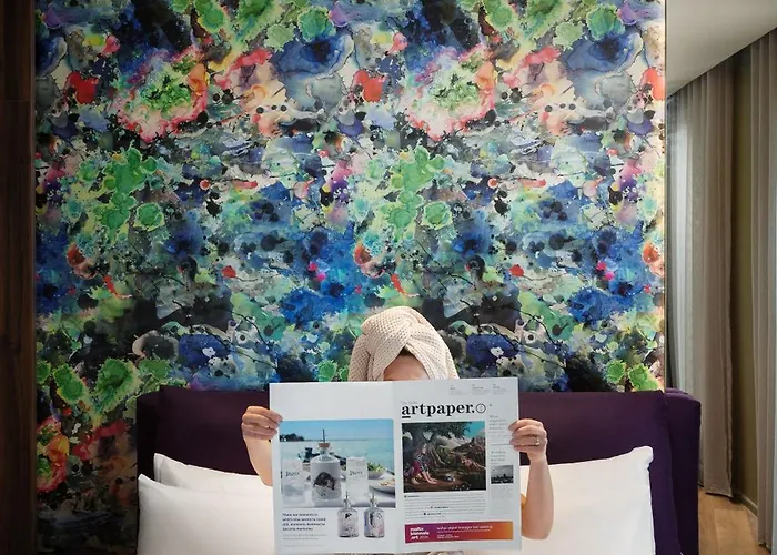 Chic & Cheeky Reside In Malta's Tallest Skyscraper Appartement *