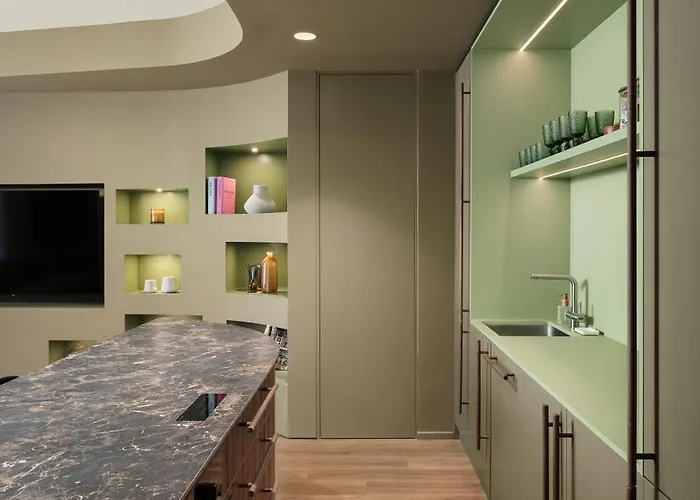 Chic & Cheeky Reside In Malta's Tallest Skyscraper Appartement