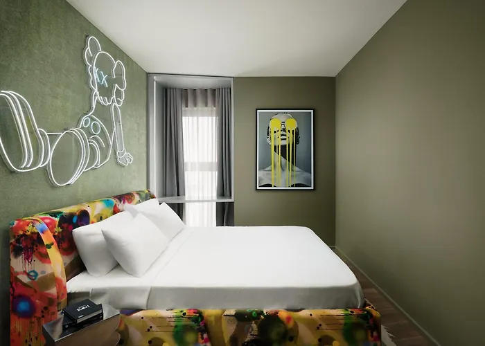 Chic & Cheeky Reside In Malta's Tallest Skyscraper Lejlighed