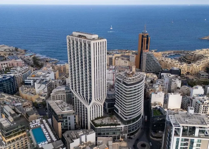 Appartement Chic & Cheeky Reside In Malta's Tallest Skyscraper *