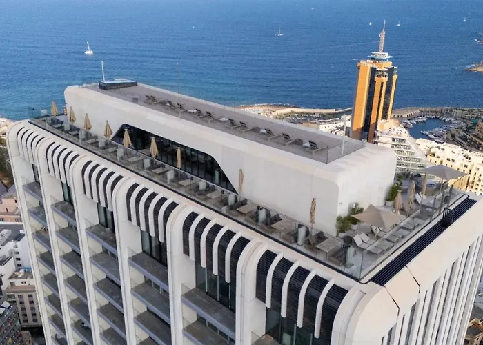 Chic & Cheeky Reside In Malta's Tallest Skyscraper Lejlighed Saint Julian's